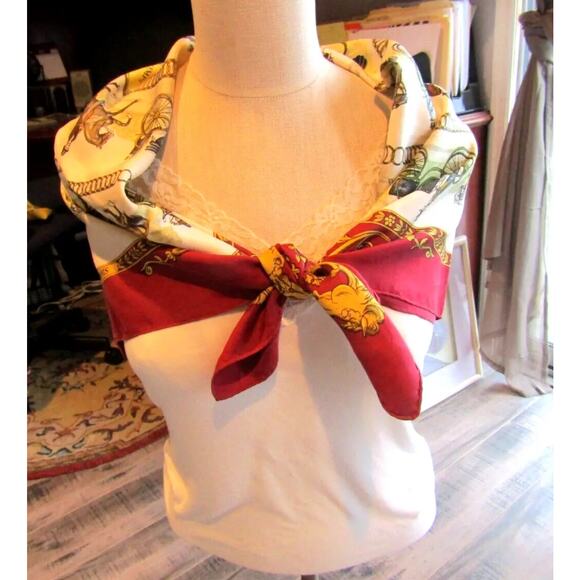 HERMES La Promenade De Longchamps Burgundy, Biege & Gold Silk Scarf 90CM - Picture 6 of 7